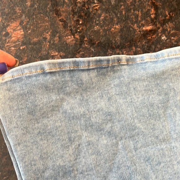 No Filter Denim By 7 For All Mankind Light Wash Bell Bottom HW Jeans Size 27 - Picture 9 of 16